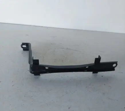 Battery bracket