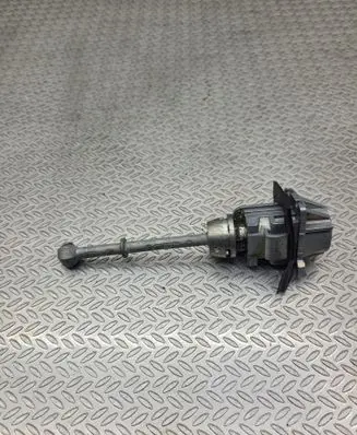 Opel Astra L Front door lock (next to the handle) 