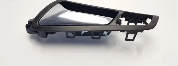 Volkswagen PASSAT B6 Front door interior handle 3C1837113D