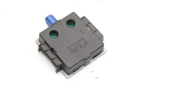 Opel Mokka B Aerial antenna amplifier 9840652280