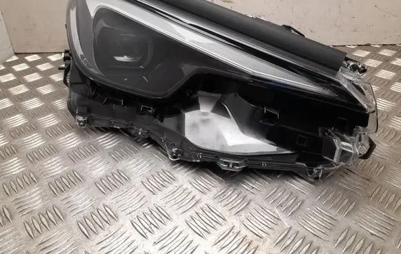 Lexus LBX Headlight/headlamp KOITO52360