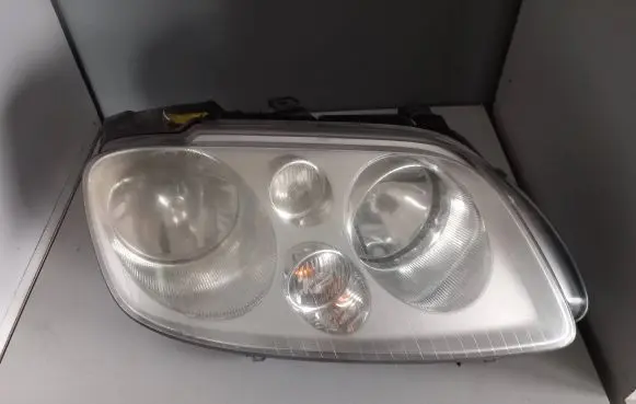 Volkswagen Touran I Headlight/headlamp 1T0941006F 0301205202