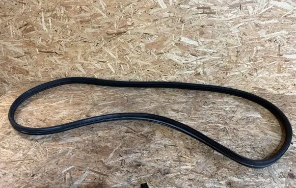 Front door rubber seal