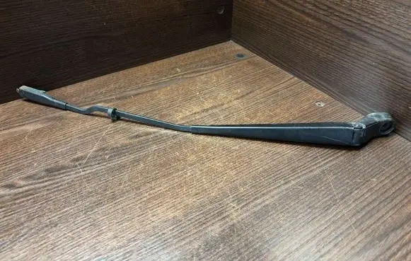 Mercedes-Benz Vito Viano W639 Front wiper blade arm 6398200844 A6398200844