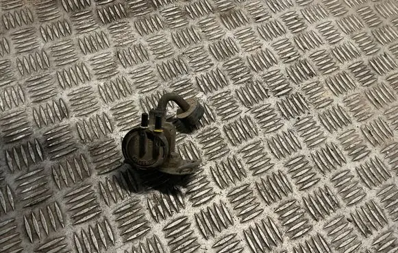 Opel Frontera A Vacuum valve 