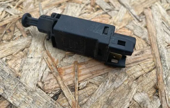 Volkswagen Golf III Brake pedal sensor switch 191945515