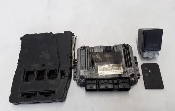 Renault Megane II Engine ECU kit and lock set 