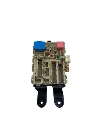 Toyota Avensis T270 Fuse box set 8273005720