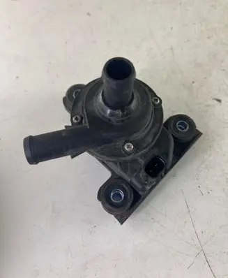 Toyota Prius (NHW20) Electric auxiliary coolant/water pump 831078 195152 0076115