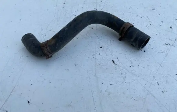 Volkswagen Golf III Engine coolant pipe/hose