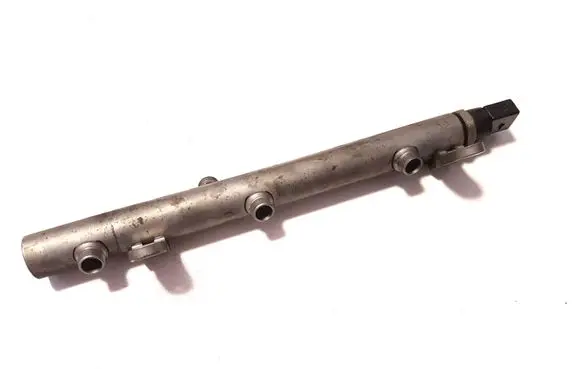 Mercedes-Benz GL X164 Fuel main line pipe A6420700695 0281002504