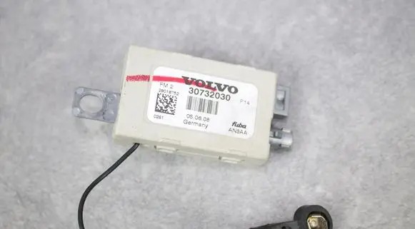 Volvo C30 Aerial antenna amplifier 30732030