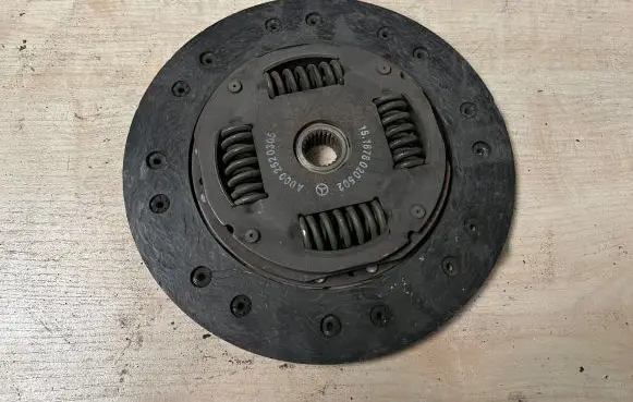 Mercedes-Benz A W168 Clutch pressure plate A0002520305