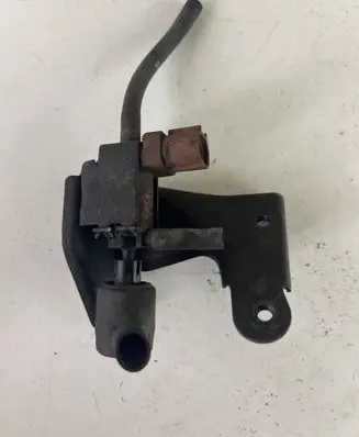 Toyota Avensis T220 Turbo solenoid valve