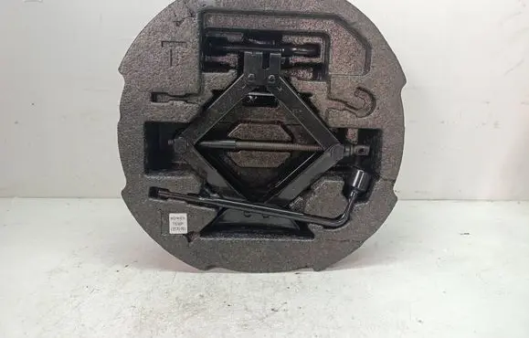 Hyundai Elantra Tool set 091493X000