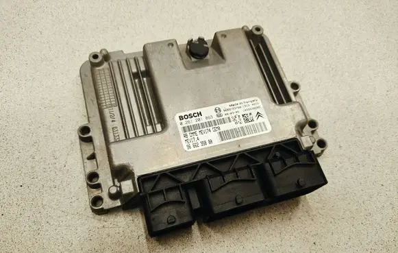 Peugeot 308 Engine control unit/module 0261201863 9666235880 9663193780