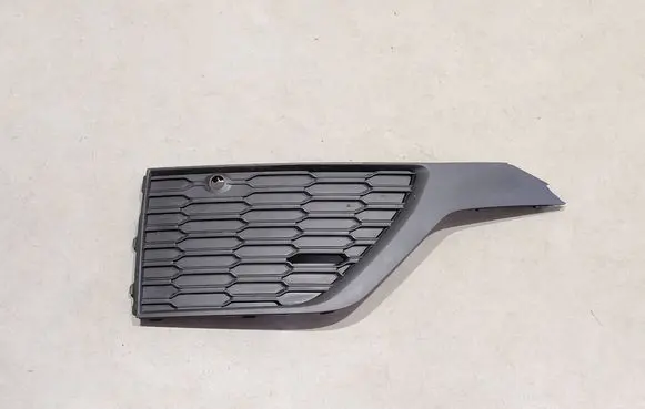 Audi Q7 4M Front bumper lower grill 4M0807151G