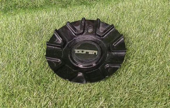 Volvo S60 Non-original wheel cap C103265B