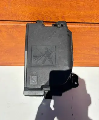 Renault Captur II Fuse box cover 284B07078R 284B07753R