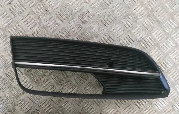 Audi A3 S3 8V Front grill 8V3807681A