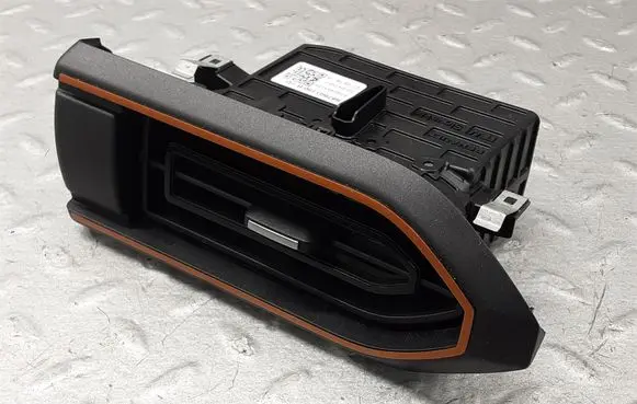 Dacia Sandero III Dashboard side air vent grill/cover trim 687601190R 5180403100