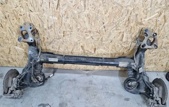 Peugeot Rifter Rear axle beam 