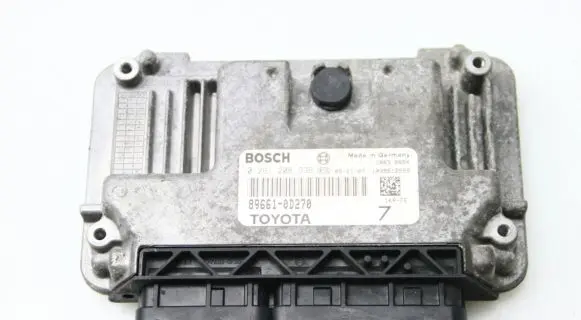 Toyota Yaris Engine control unit/module 896610D270