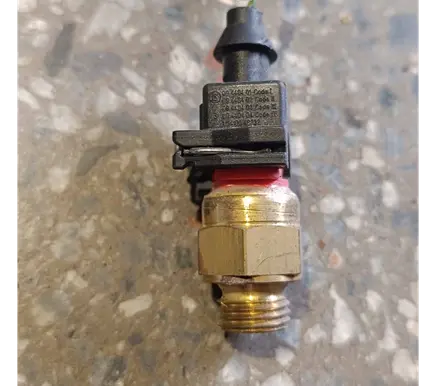BMW 5 E39 Coolant temperature sensor 1741900