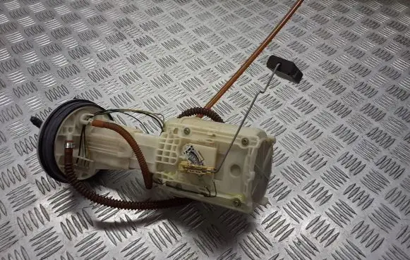 Audi A4 S4 B6 8E 8H Mechanical fuel pump 