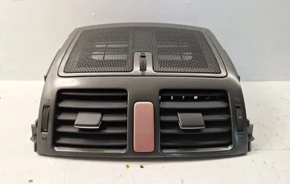 Toyota Auris 150 Dash center air vent grill 5567002110