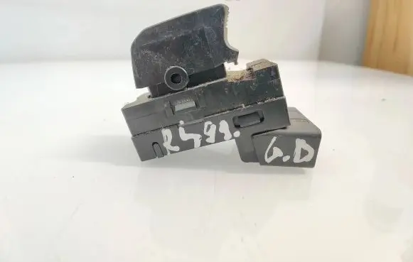 Suzuki Grand Vitara II Electric window control switch 62J002187T