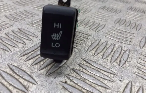 Honda Accord Seat control switch M22831