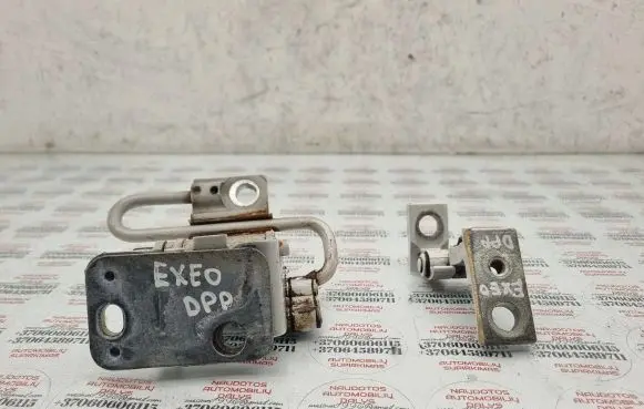 Seat Exeo (3R) Front door hinge set 8E0831412E