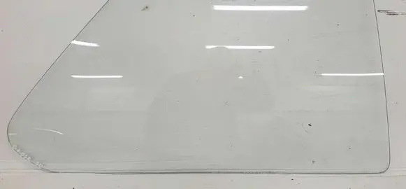 Volkswagen Golf I Rear side window 173