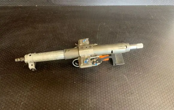 Opel Vectra C Steering wheel axle 9002442 D2604