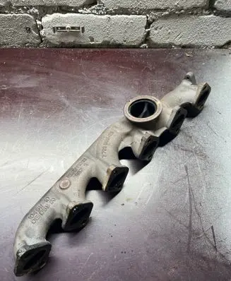 BMW X5 E70 Exhaust manifold 7796886
