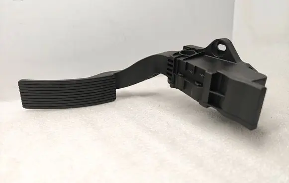 Mercedes-Benz A W176 Accelerator throttle pedal A246300