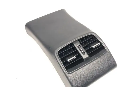 Rear air vent grill