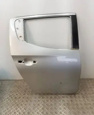 Mitsubishi L200 Rear door
