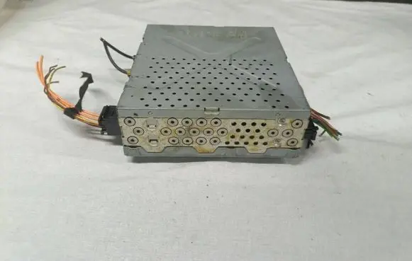 Mercedes-Benz CLS C219 Sound amplifier A2118706689 71738827