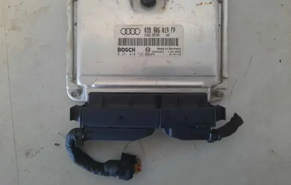 Audi A4 S4 B6 8E 8H Engine control unit/module ECU 038906019FP