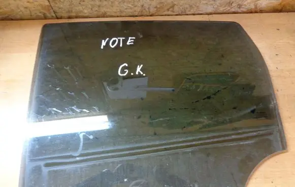 Nissan Note (E12) Rear door window glass 43R006723