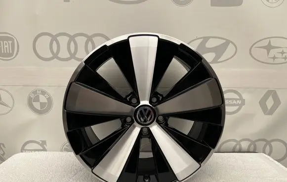 Volkswagen Beetle A5 R18 alloy rim 5C0601025AK