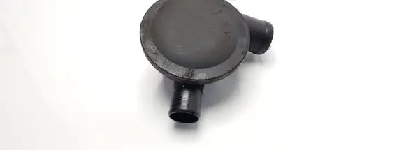 Volkswagen Golf III Breather/breather pipe/hose 028129101D