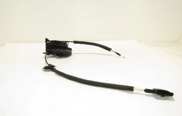 Renault Captur Rear door lock 805023047R