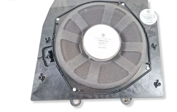 BMW X3 E83 Subwoofer speaker 61928910