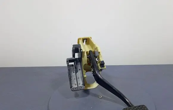 BMW 6 F12 F13 Accelerator throttle pedal 6782665