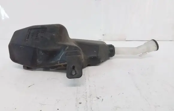 Opel Astra J Windshield washer fluid reservoir/tank 13260579 400406195