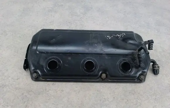 Chrysler Sebring (ST-22 - JR) Rocker cam cover 