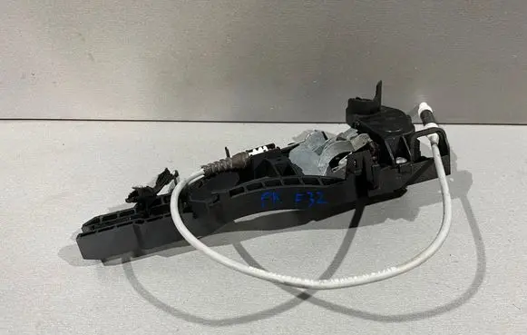 BMW 4 F32 F33 Front door exterior handle 7242575